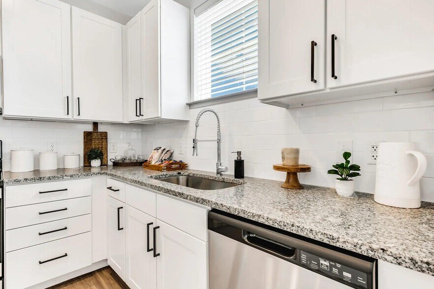 Building Photo - 2600 Kinship Pkwy