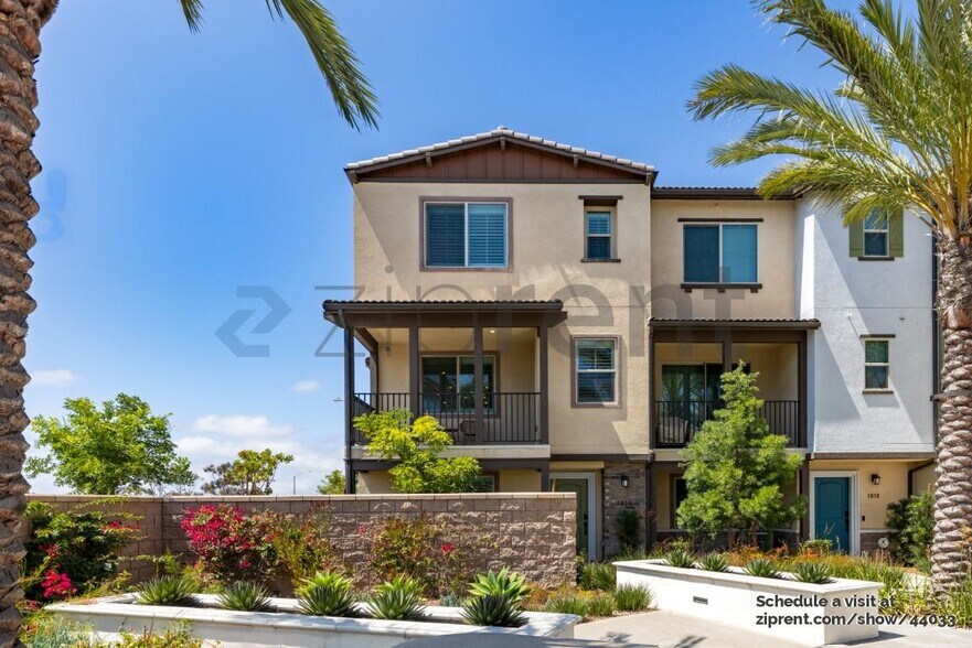 Primary Photo - 1614 Fig Tree Wy