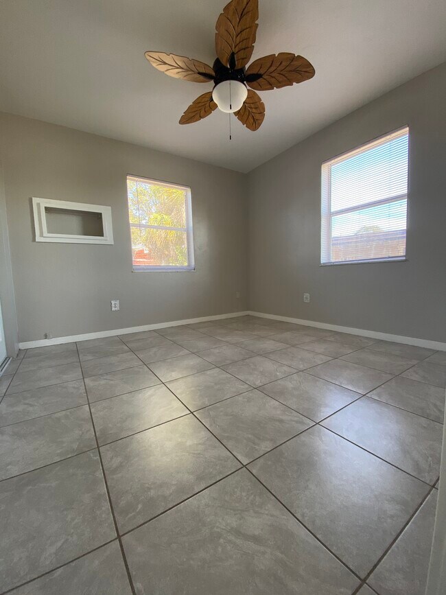 Building Photo - 2901 Garden Terrace NE