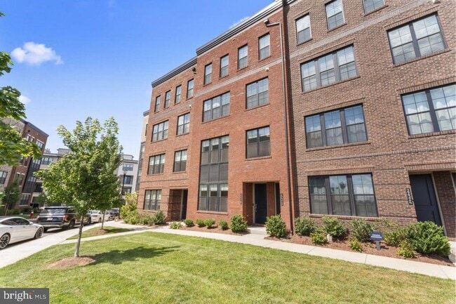 Primary Photo - 22328 Roanoke Rise Terrace