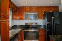 Building Photo - 9230 Lagoon Pl