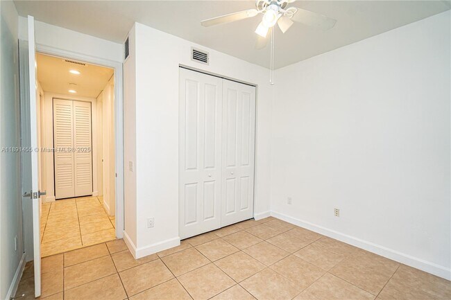 Building Photo - 8231 NW 127th Ln