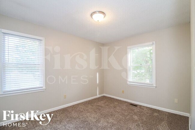 Building Photo - 3806 Langdon Dr