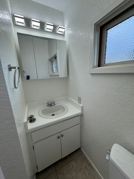 Building Photo - 3302 Martinez St