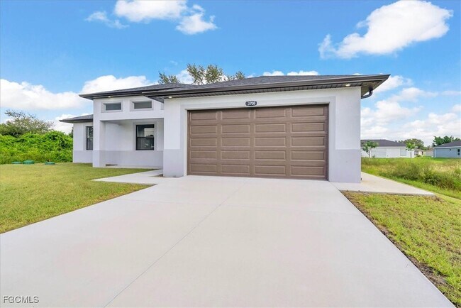 Building Photo - 3708 27th St SW