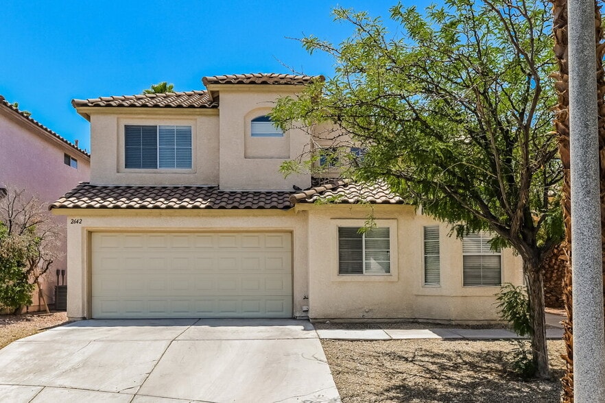 Primary Photo - 2642 Ridgewater Cir