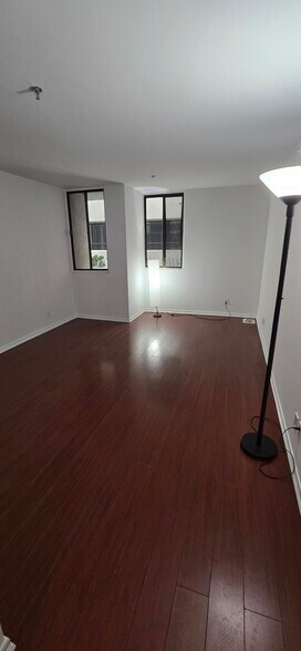 Building Photo - 10660 Wilshire Blvd