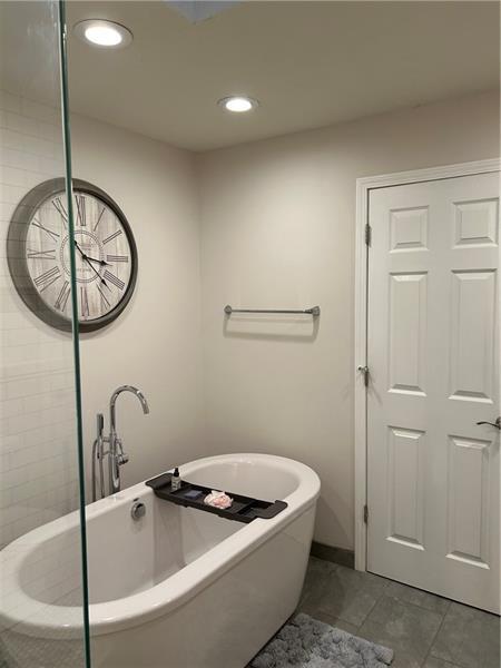 Building Photo - 9814 Three Degree Rd