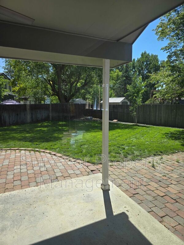 Building Photo - 4126 Stoneridge Ct