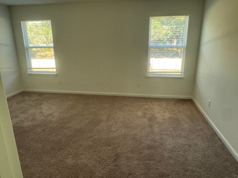 Building Photo - 63 Stonecrest Dr