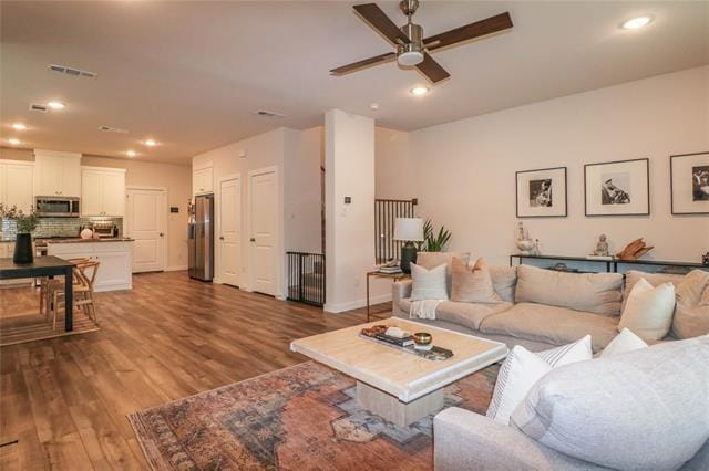 Building Photo - 264 Spring Hill Rd