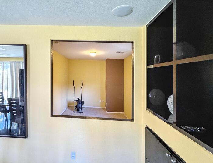 Building Photo - 6725 Yellowhammer Pl