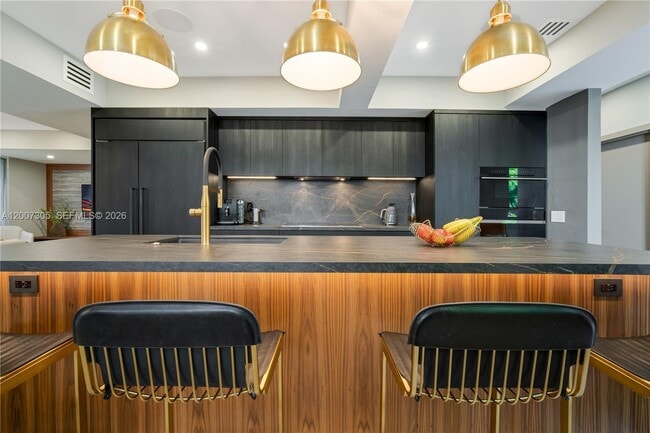 Building Photo - 145 NE 49th St