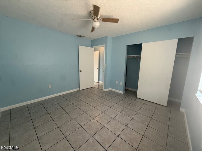 Building Photo - 257 Cape Coral Pkwy E