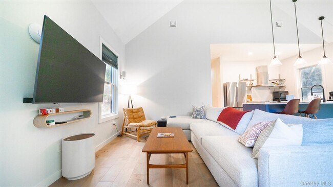 Building Photo - 102 Rider Hollow Rd