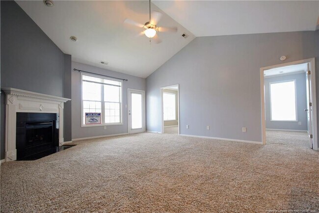Building Photo - 1321 Kershaw Loop