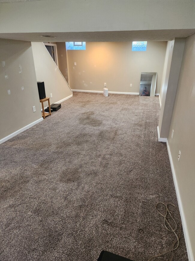 Building Photo - 168 Main St