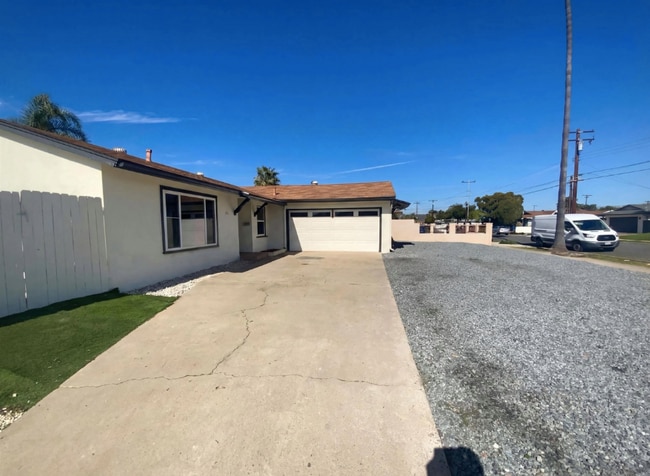 Building Photo - 896 Salina St