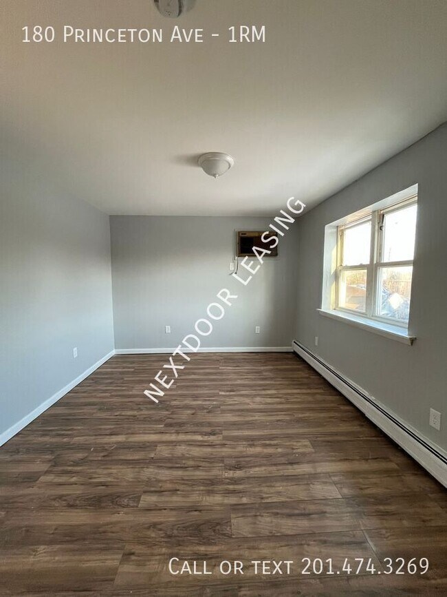 Building Photo - 180 Princeton Ave