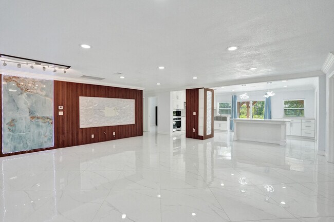 Building Photo - 855 NW 80th Terrace