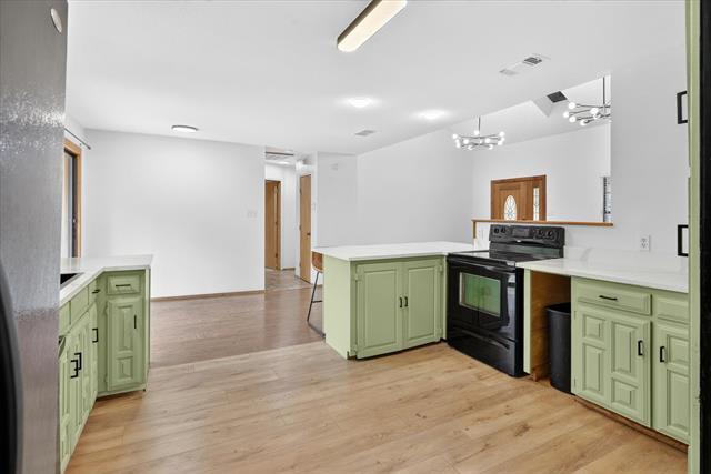 Building Photo - 9400 Live Oak Ln