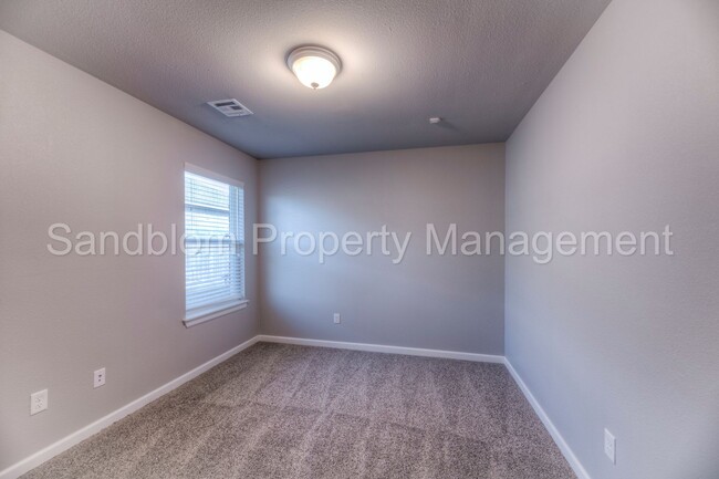 Building Photo - FOR LEASE | Broken Arrow | 3 Bed, 2 Bath H...