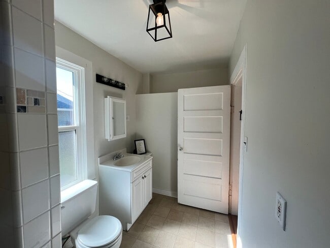 Building Photo - Charming Home near Downtown Ellensburg!