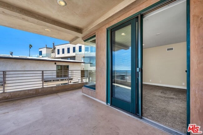Building Photo - 308 Gull St