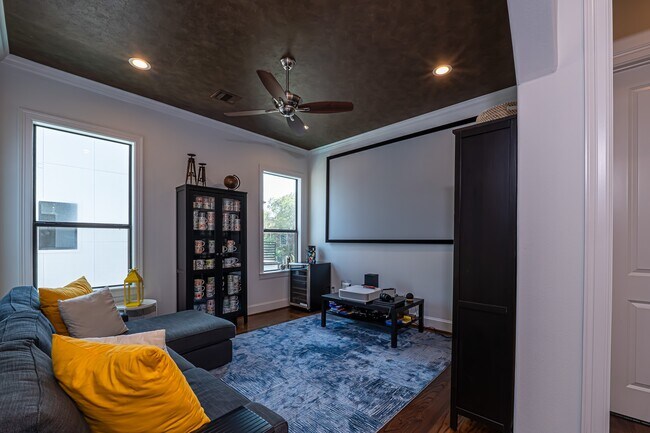 Building Photo - 1409 Indiana St