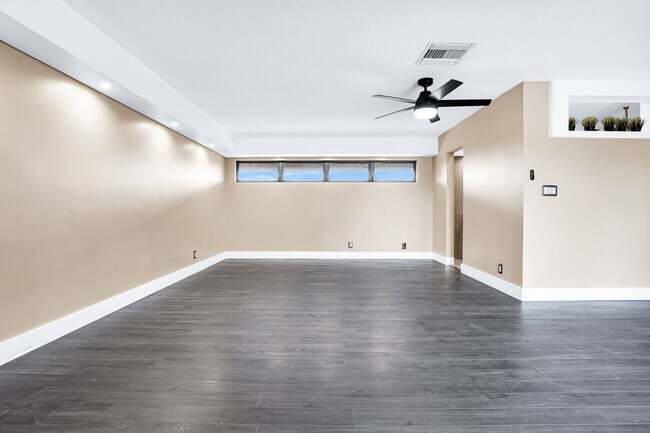Building Photo - 406 Saint Andrews Rd
