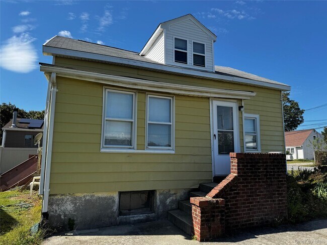 Primary Photo - 1573 9th St