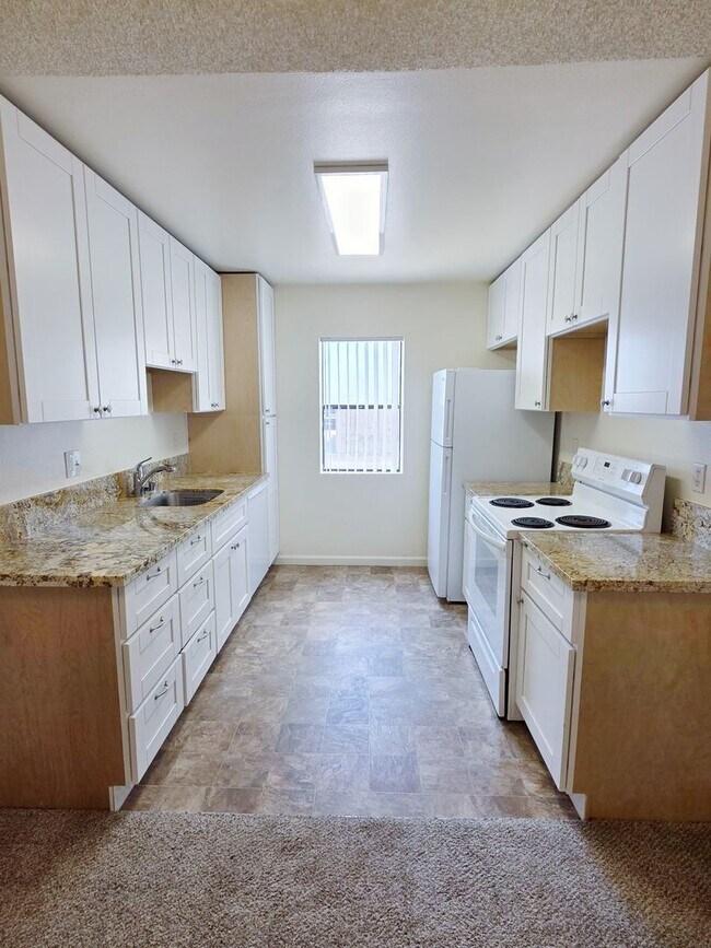 Building Photo - *OPEN HOUSE: 8/9 1:30-2:30PM* Remodeled 2B...