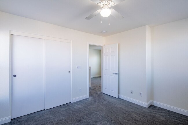 Building Photo - A MUST SEE 3BD/2.5BA SINGLE FAMILY HOME!