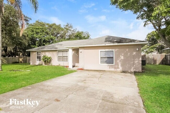 Primary Photo - 1689 Cedro Ave