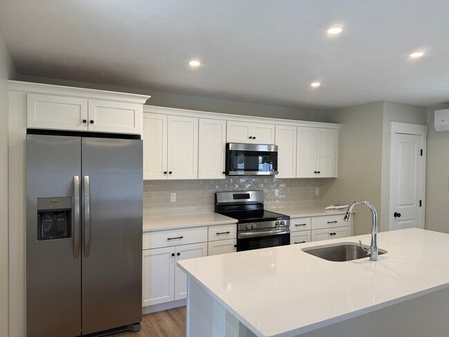 Building Photo - 480 Wareham St