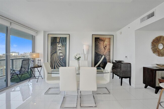 Building Photo - 2600 E Hallandale Beach Blvd