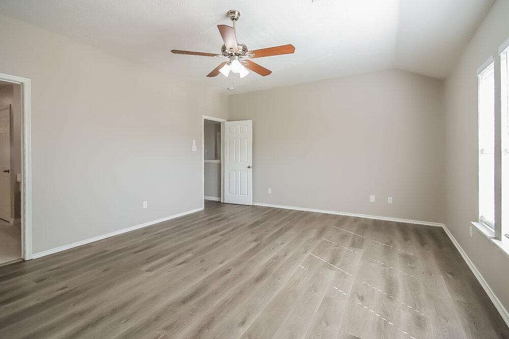Building Photo - 4805 E Parma Dr