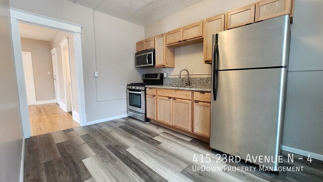 Building Photo - 415 23rd Ave N