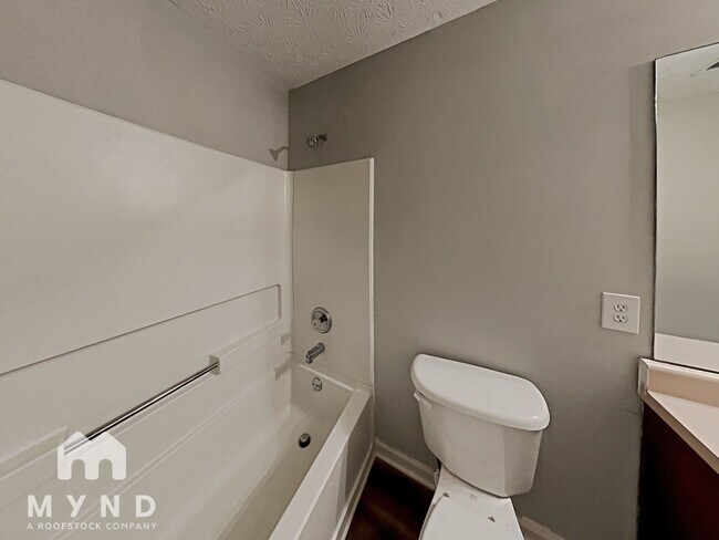 Building Photo - 3856 Cedar Trace Ln