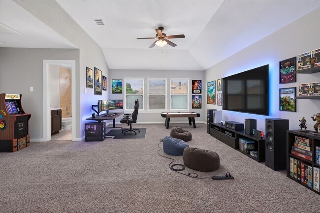 Building Photo - 6915 Rosemont Ct