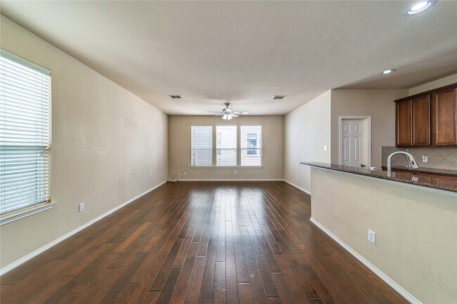 Building Photo - 7416 Coronado Ave