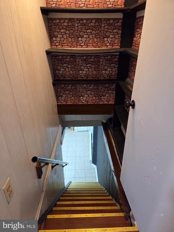 Building Photo - 1954 Kohl St