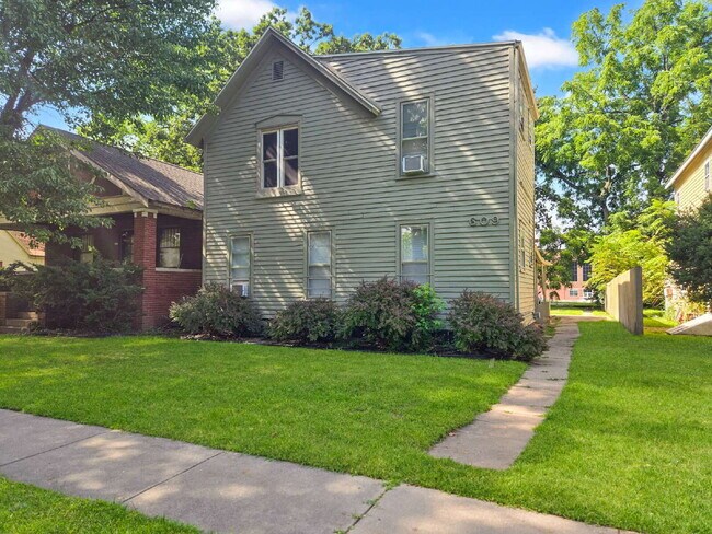 Building Photo - A Fresh Start — Newly Remodeled Studio Apartment
