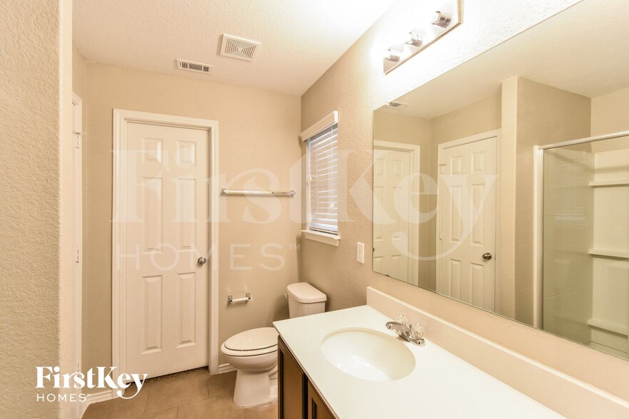 Building Photo - 12831 Limestone Way