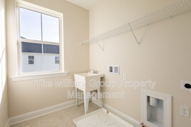 Building Photo - 53 Delwood Wy