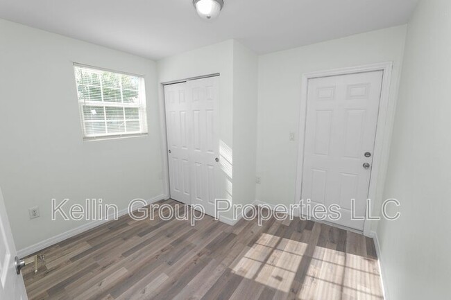 Building Photo - 2524 W Cherry St