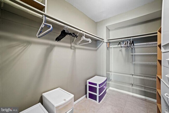 Building Photo - 1058 Norwood Ct