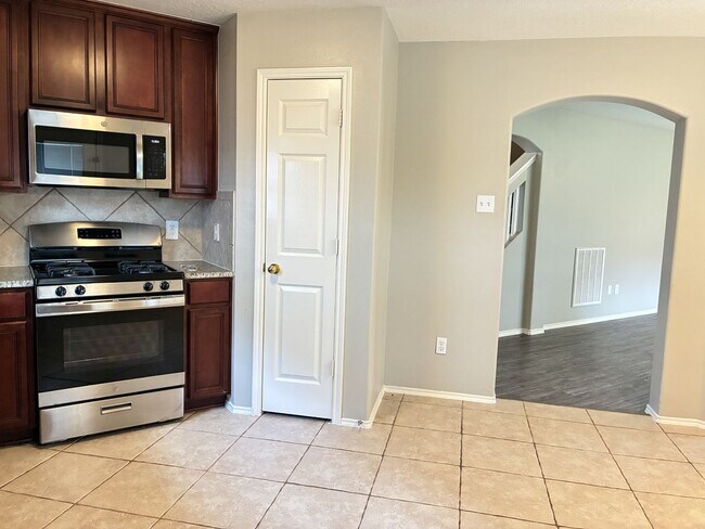 Building Photo - 12402 Ravens Chase Ln