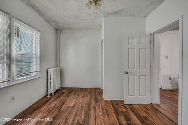 Building Photo - 2528 Boulevard Ave