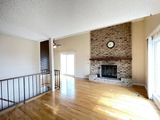 Building Photo - 3406 Pilgrim Ln N